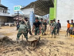 Prajurit TNI Hadir Memulihkan Lingkungan Saat Aceh Tamiang Berjuang Bangkit
