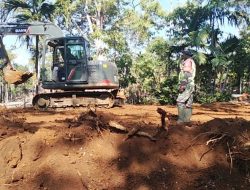 Korem 012/TU : Babinsa Posramil Beutong Ateuh Banggalang Cek Lahan Huntara untuk Warga Terdampak Bencana di Desa Binaan