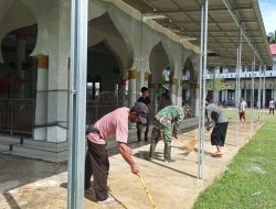 Gotong Royong Bersama Wujud Kepedulian Lingkungan dan Tempat Ibadah