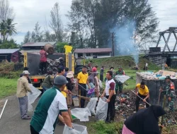 TNI–Polri dan Warga Simeulue laksanakan Gotong royong “Perang Terhadap Sampah”