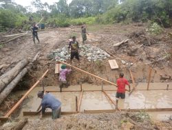 Tak Hiraukan Hujan Maupun Panas Satgas TMMD terus kebut pembuatan Box Culvert