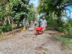Puasa Tak Halangi Pengabdian, Satgas TMMD Reguler Ke-127 Kodim 0105/Abar Ngecor Talud Demi Jalan Kokoh Untuk Rakyat