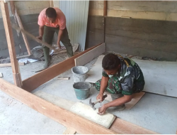 Ketukan Palu Satgas TMMD Reguler ke-127 Kodim 0105/Abar Menggema Satukan Tiang RTLH, Harapan Baru Mulai Berdiri