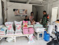 Babinsa Koramil 10/Labar Patroli Wilayah, Pantau Stok dan Harga Sembako Saat Idul Fitri