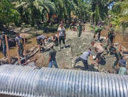 Kodim 0116/Nagan Raya Kerahkan Personel TNI, Laksanakan Pengecoran Di Areal Jembatan Aramco