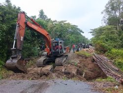 TNI Kerahkan Alat Berat, Percepat Progres Pembangunan Jembatan Aramco di Trumon