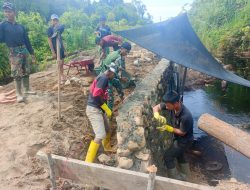 TNI Kebut Pengecoran Pondasi Jembatan di Ketapang II, Akses Masyarakat Segera Terhubung