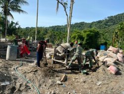 Personil TNI Terus Kebut Pengecoran Pondasi Pylon Jembatan Perintis di Beutong Ateuh Benggalang