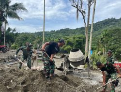 Korem 012/TU : TNI Satgas Jembatan Gantung Perintis Garuda Lanjutkan Pengecoran, Pembangunan Jembatan Gantung