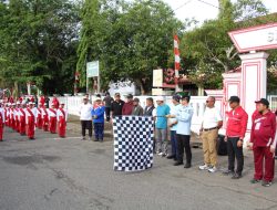 Semarak HUT Ke-81 RI, Danrem 012/TU Bersama Forkopimda Aceh Barat Lepas Peserta Gerak Jalan