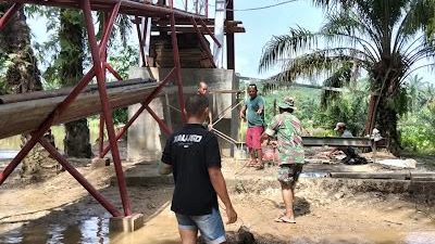 Air Sungai Naik, Personel TNI Tetap Ukur Tali Seling Jembatan Perintis Cibubukan-Serasah